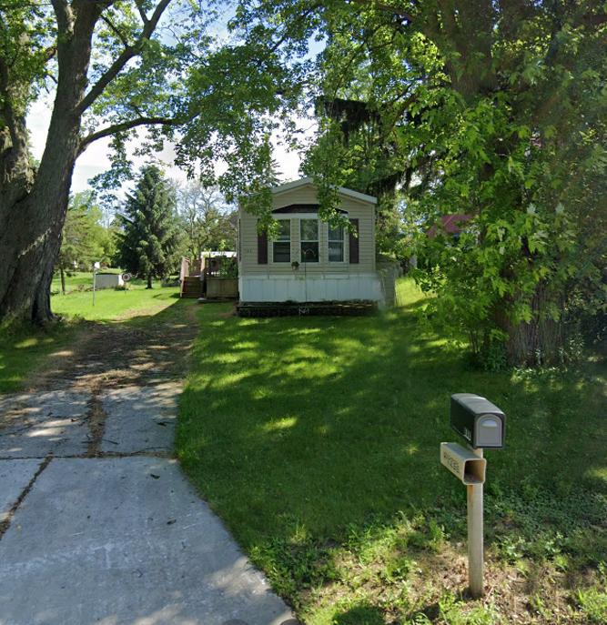 125 W 1st St, Waldo, WI 53093