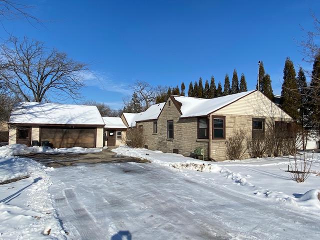 28630 107th St., Kenosha, WI 53179