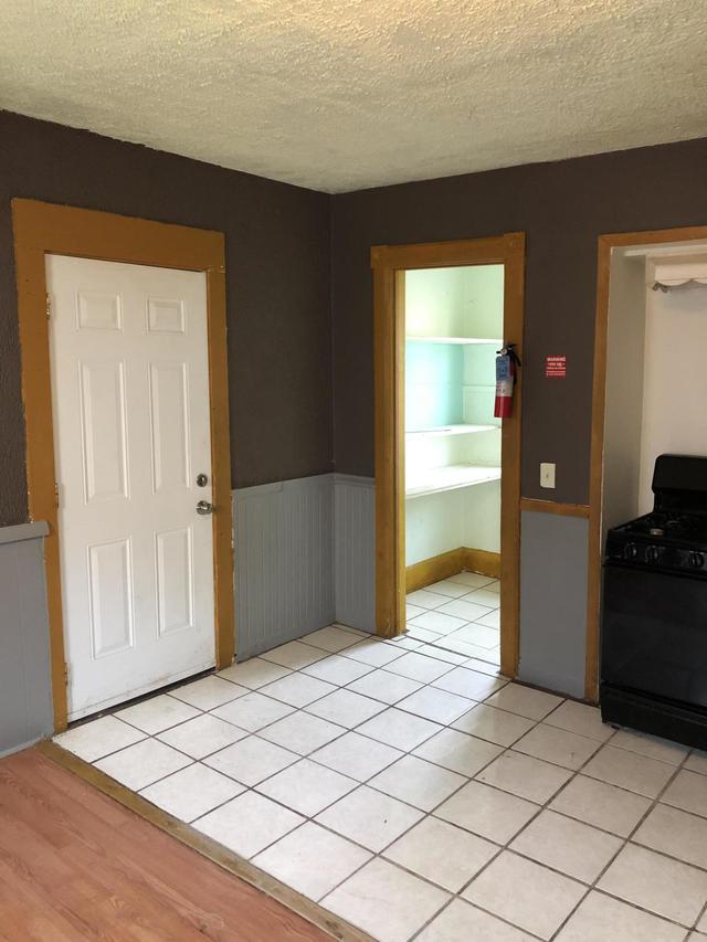 2857 N Hubbard St, Milwaukee, WI 53212