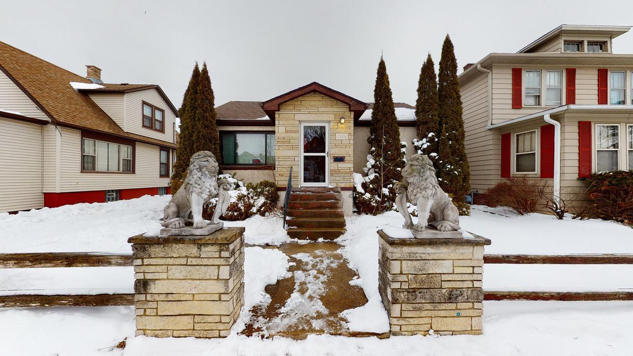 1329 Cleveland Ave, Racine, WI 53405