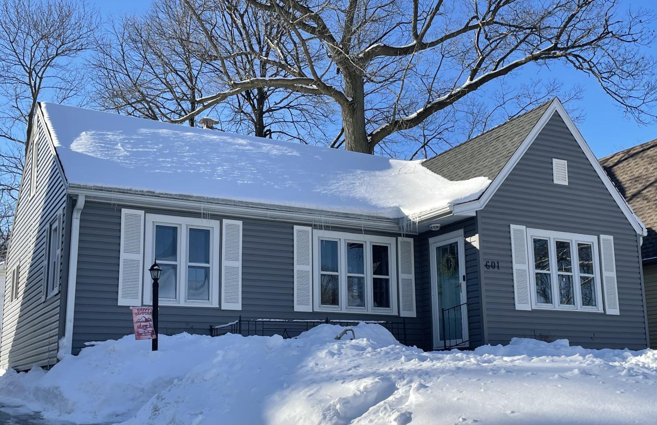 601 N 115th St, Wauwatosa, WI 53226