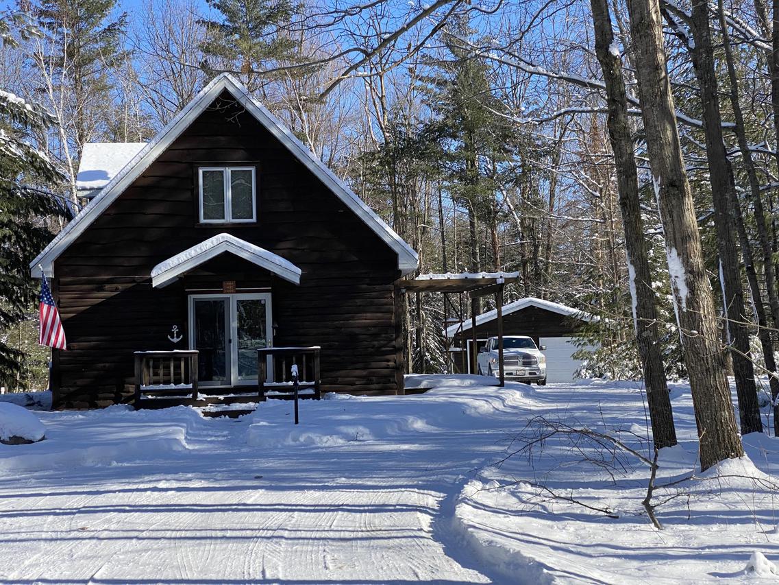 W6779 Aspen Ln, Crivitz, WI 54114