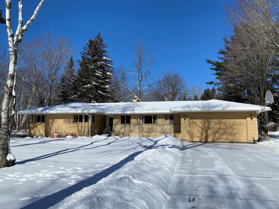 4000 Irving St, Marinette, WI 54143