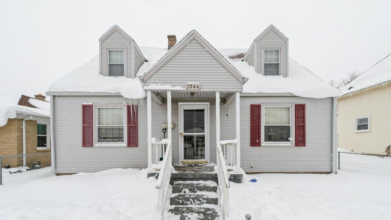 1944 Case Ave, Racine, WI 53403