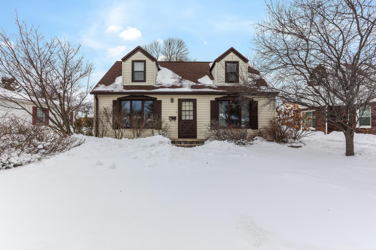 824 Virginia St, Racine, WI 53405