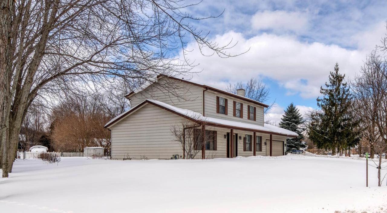 7249 N 97th St, Milwaukee, WI 53224