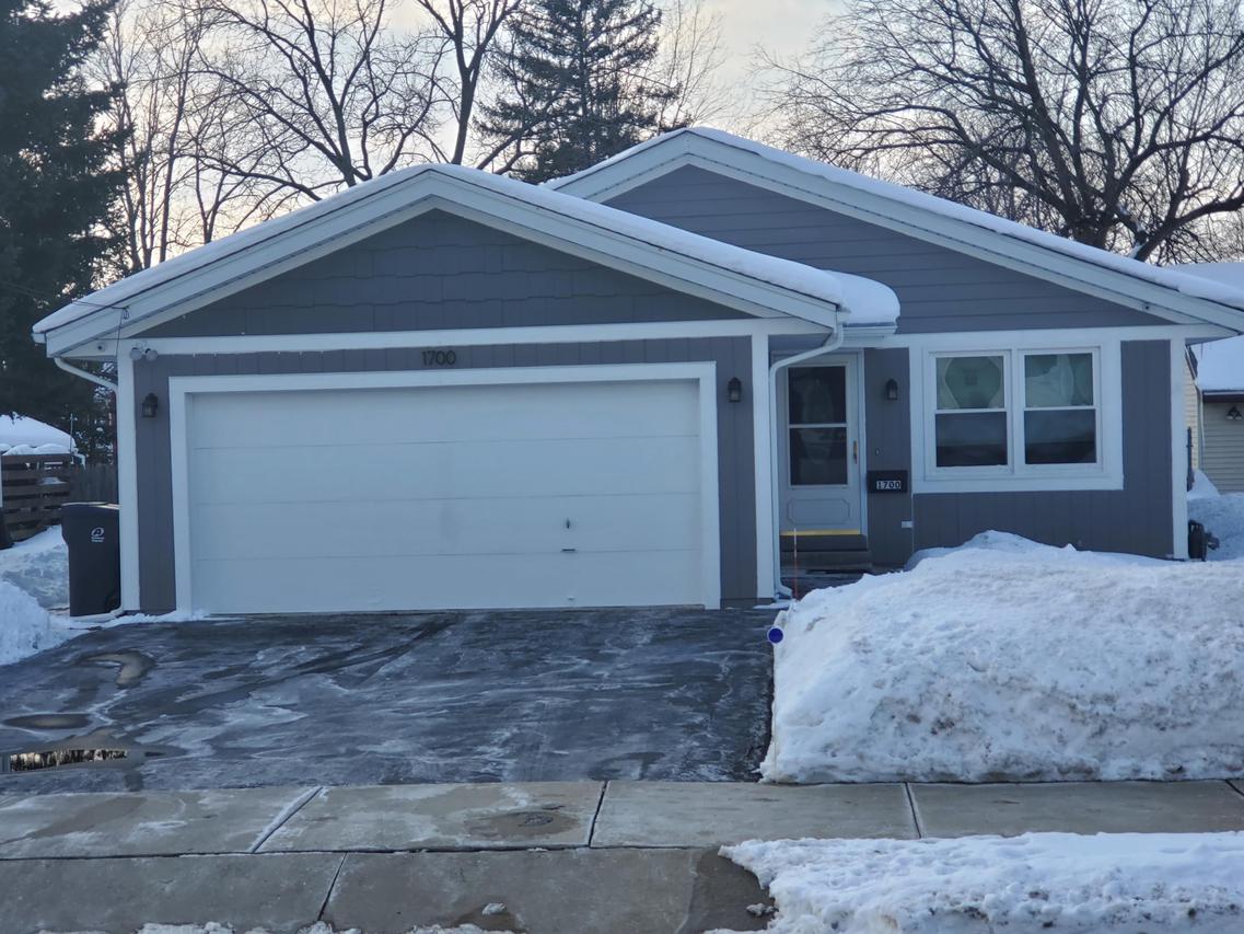 1700 Murray Ave, Waukesha, WI 53186