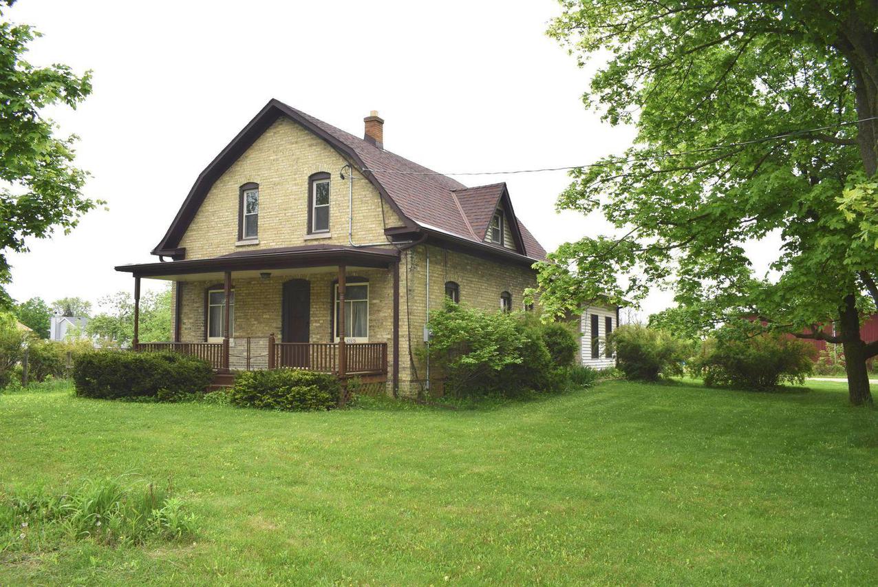 6507 Middle Rd., Caledonia, WI 53402