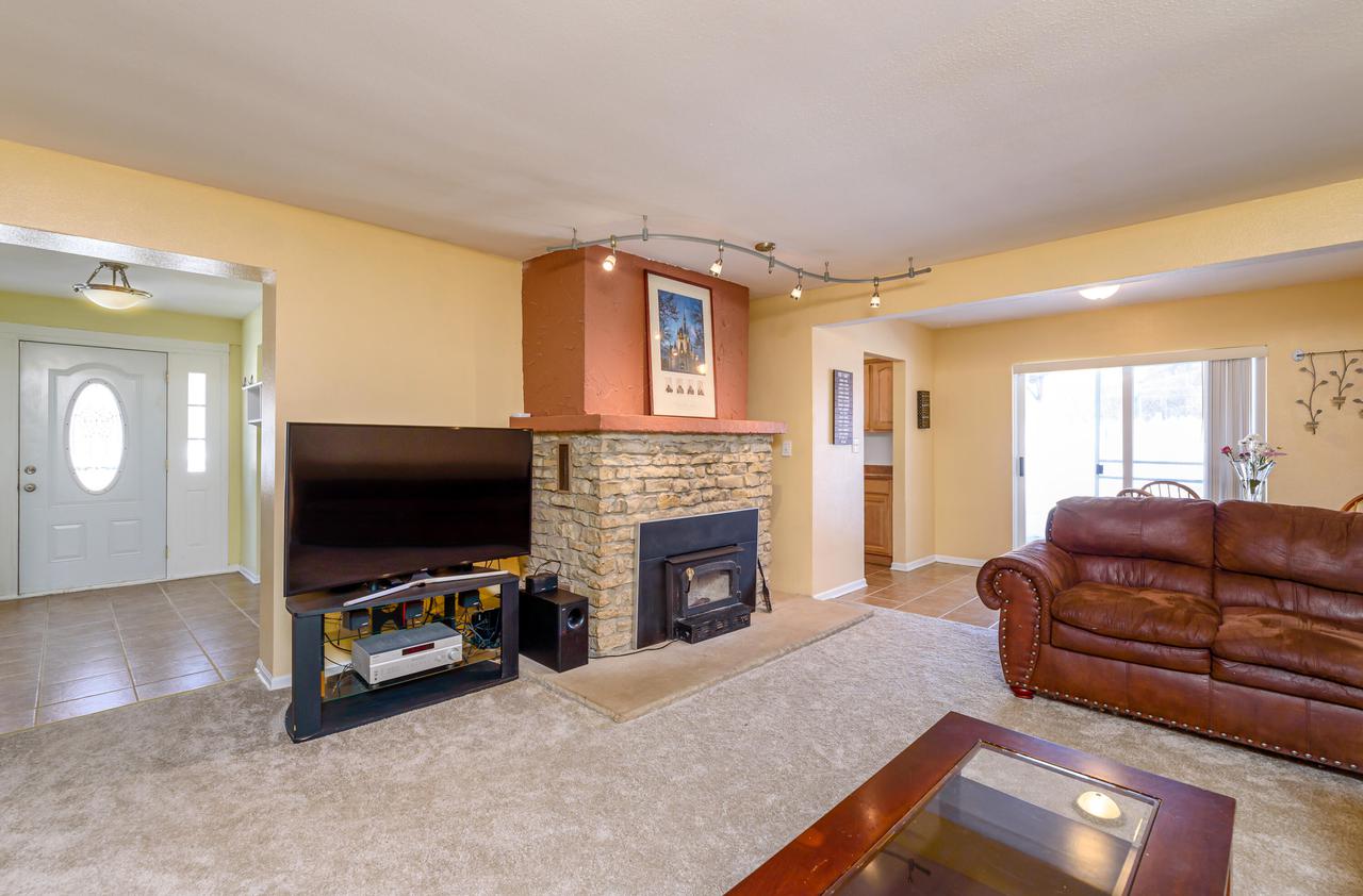 2070 S Elm Grove, New Berlin, WI 53151