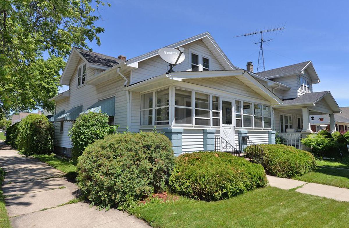 3824 Lindermann Ave, Racine, WI 53405