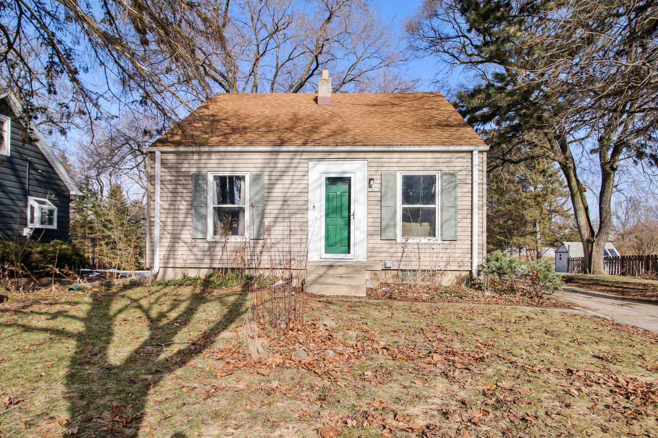 10918 W Wells St., Wauwatosa, WI 53226