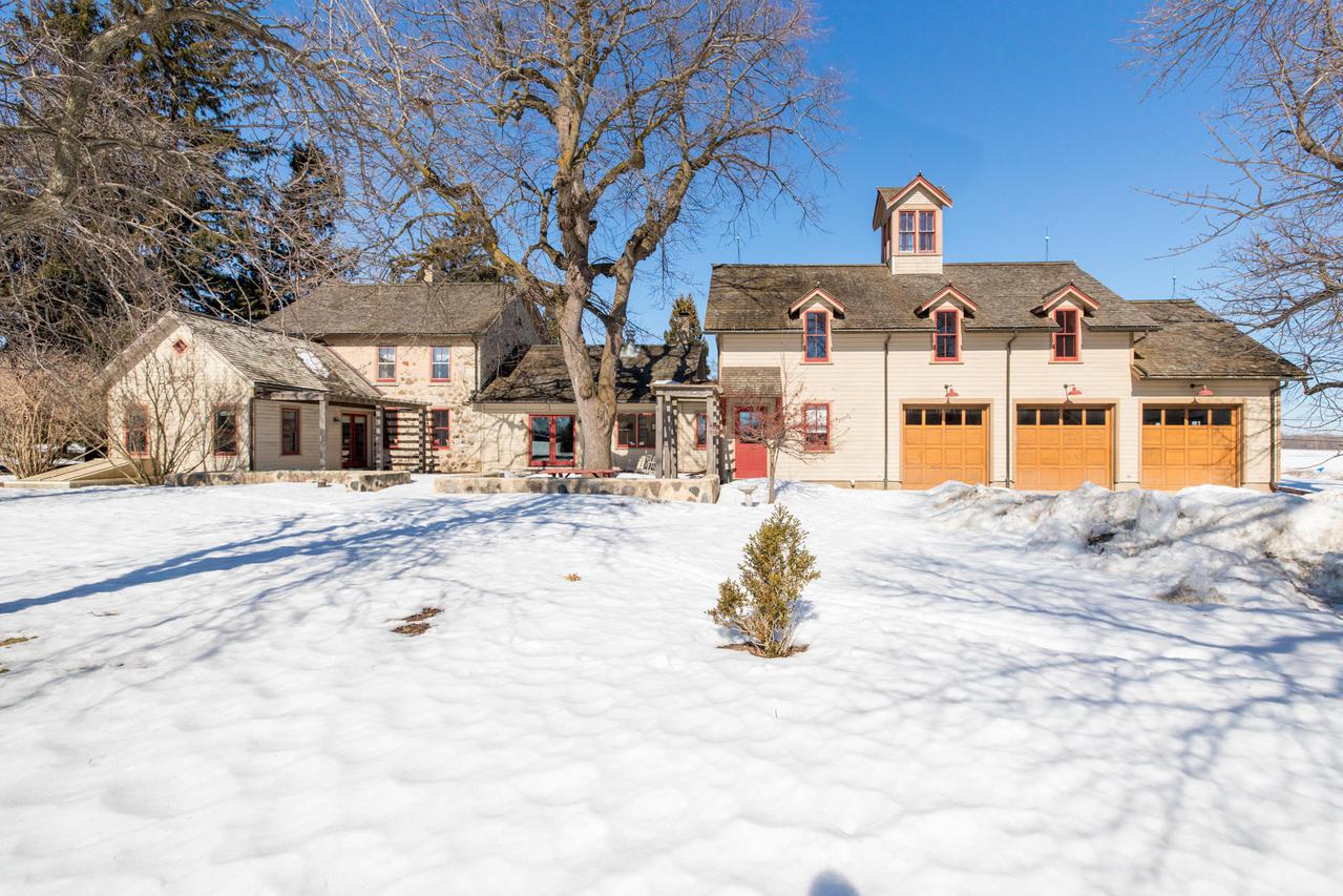 5825 Cedar Creek Rd., Cedarburg, WI 53024