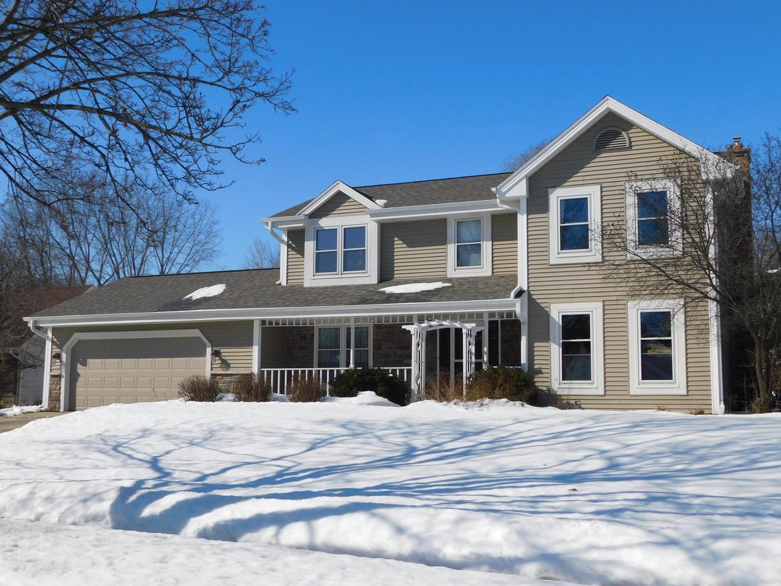 1839 Blackhawk Dr., Grafton, WI 53024