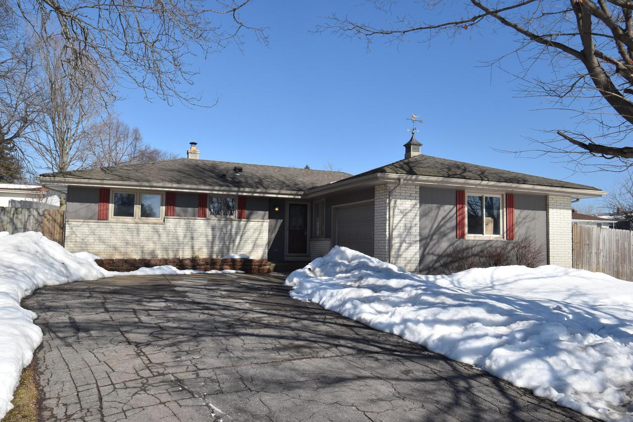 4946 Regal Ct, Racine, WI 53406