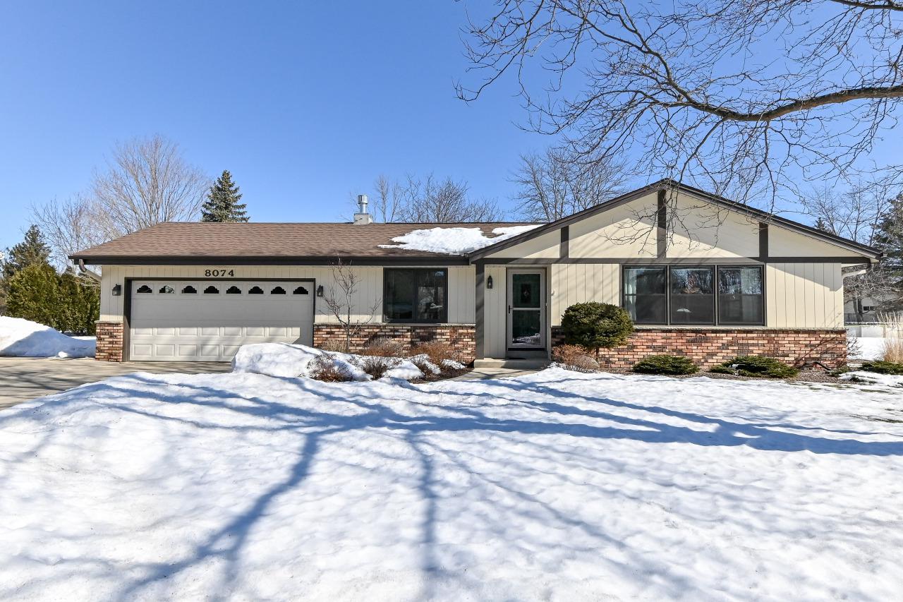 8074 S Mission Dr., Franklin, WI 53132