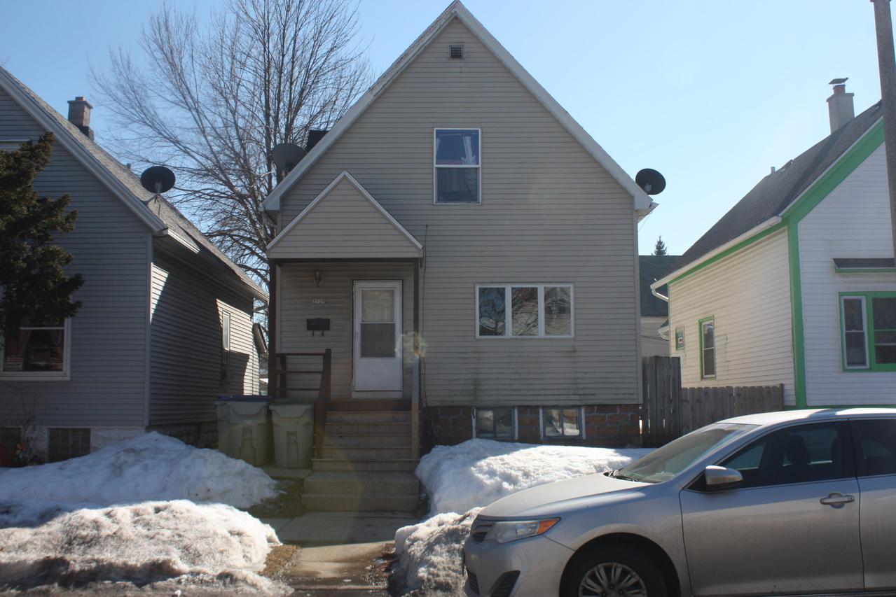 2529 W Grant St., Milwaukee, WI 53215