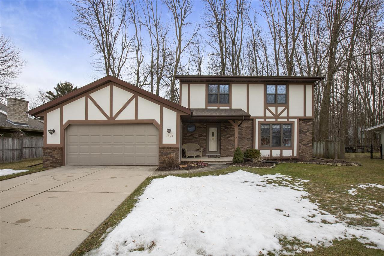 3303 Stokes Ln., Manitowoc, WI 54220