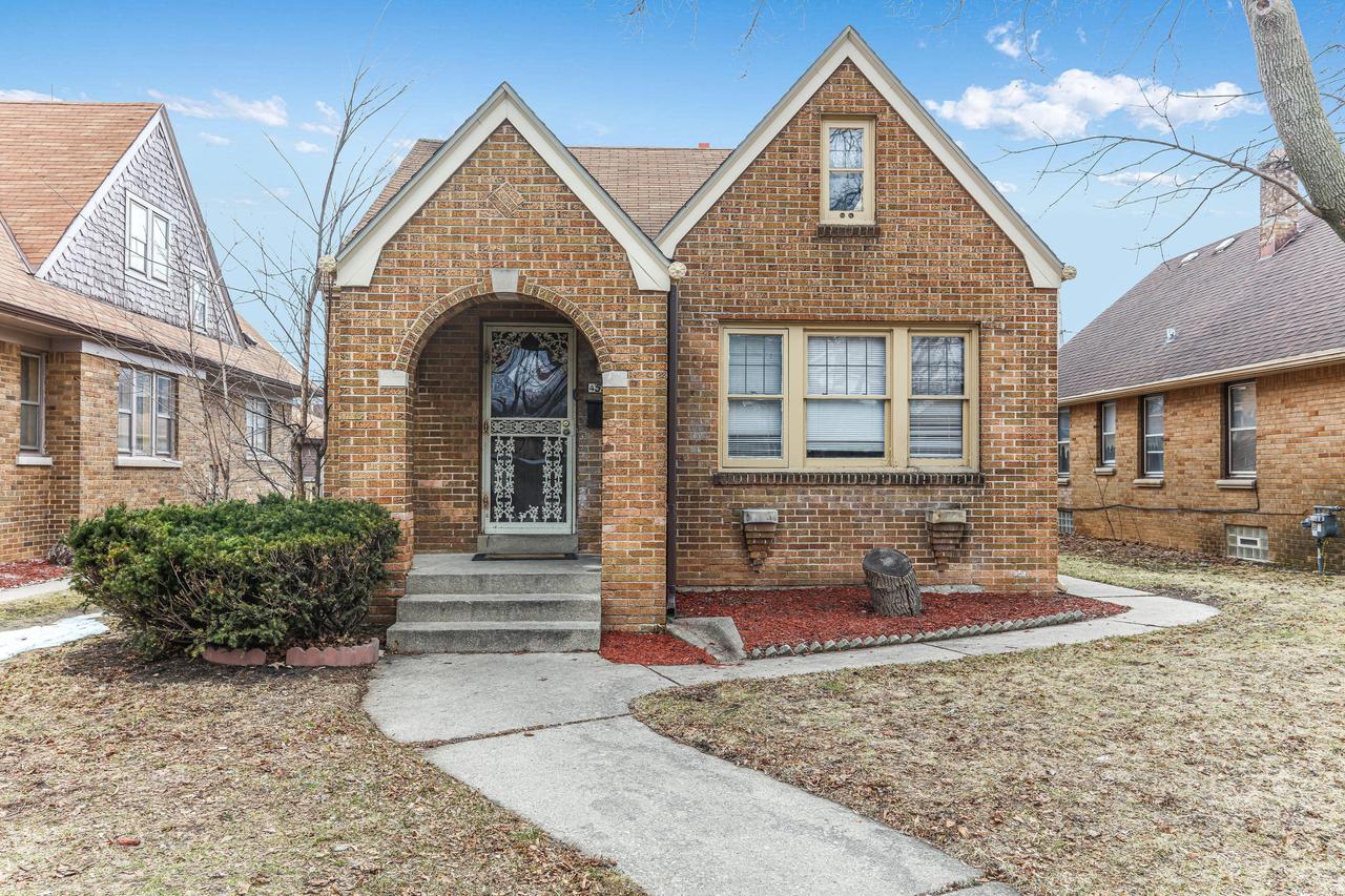 4550 N 41st St, Milwaukee, WI 53209