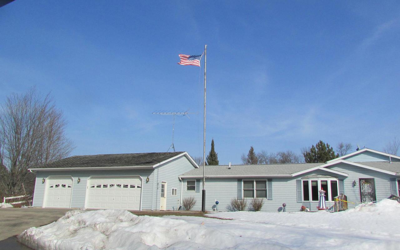 N9960 Meadowlark Ln., Stephenson, WI 54114