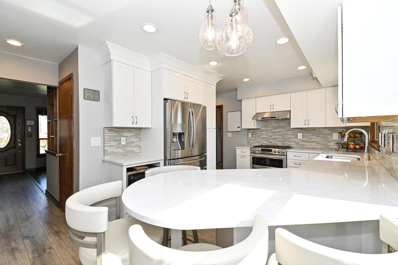 3823 W Birchwood Ave., Milwaukee, WI 53221