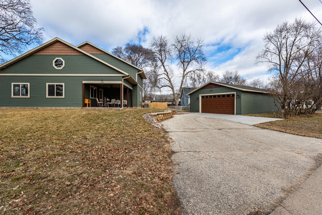 1627 N Salem Rd., La Crosse, WI 54603
