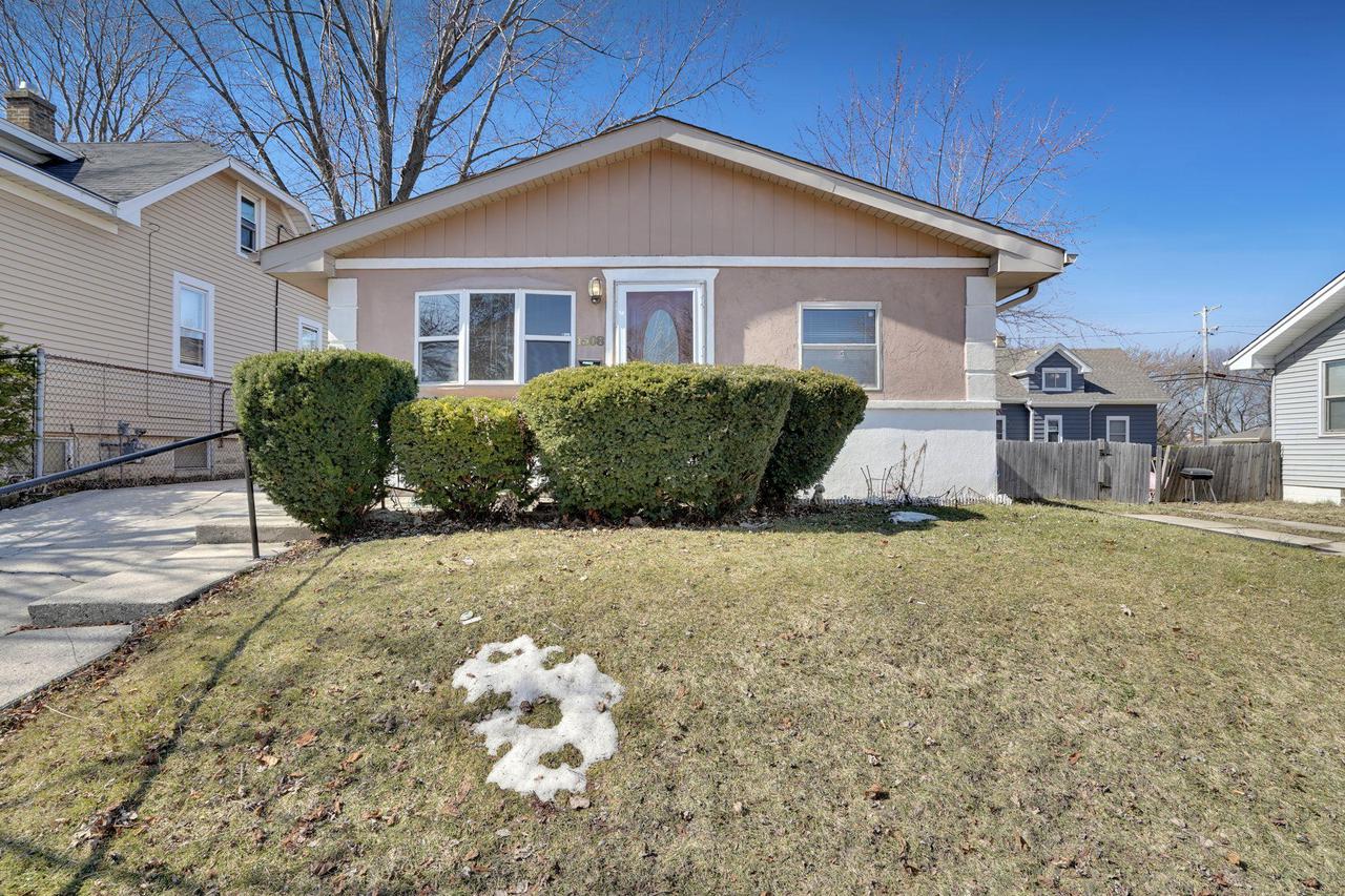 1508 Virgina St, Racine, WI 53405