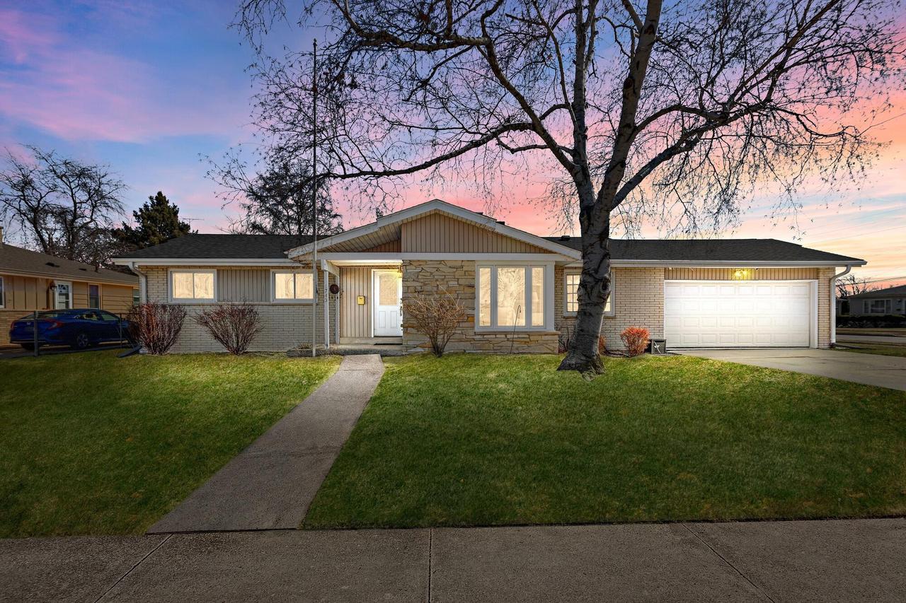 1743 West Lawn Ave, Racine, WI 53405