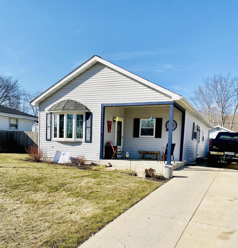 4412 47th St, Kenosha, WI 53144