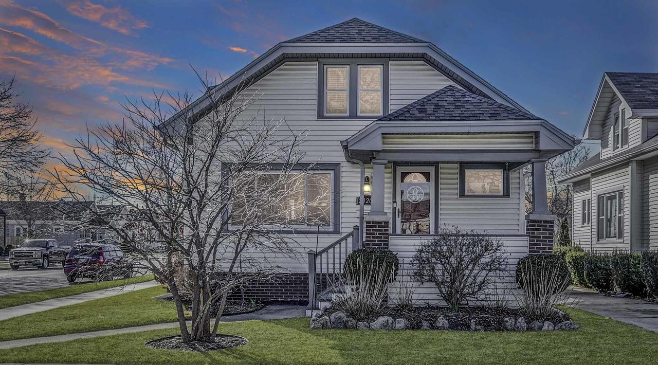 2320 Ashland Ave, Racine, WI 53403