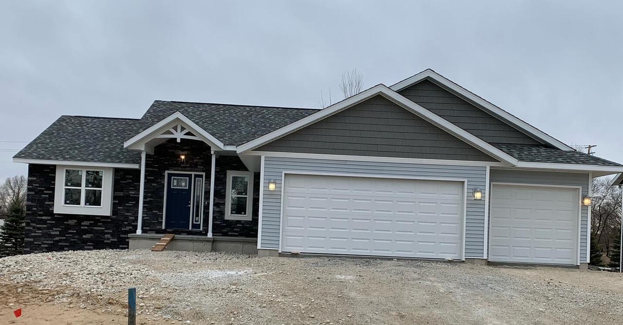 294 Sand Dr., West Bend, WI 53095