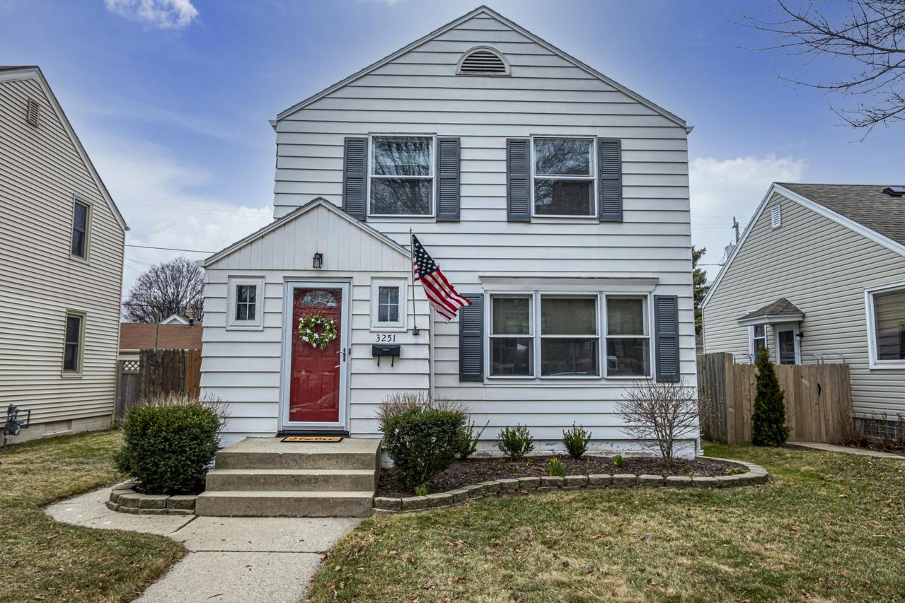 3251 S Adams Ave, Milwaukee, WI 53207