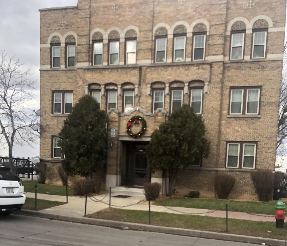 3000 W Capitol Dr #06, Milwaukee, WI 53216