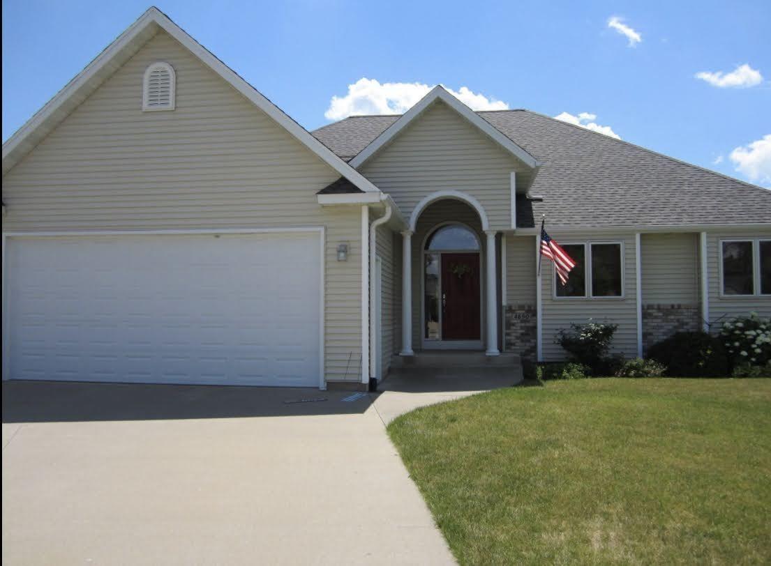 4690 Brickyard Ln, La Crosse, WI 54601
