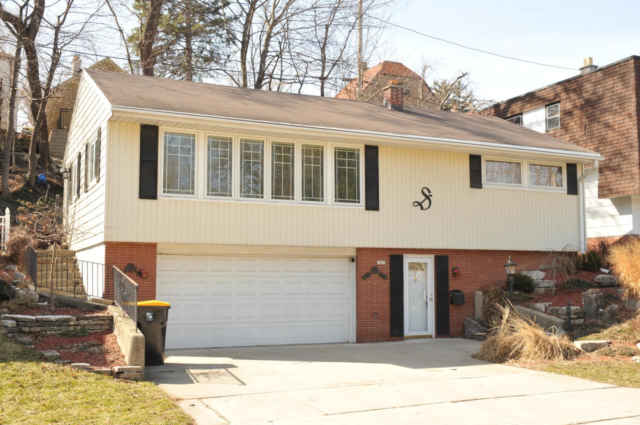 1405 Martha Washington Dr., Wauwatosa, WI 53212