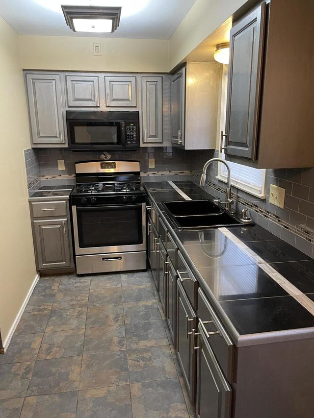 4703 N 74th St., Milwaukee, WI 53218