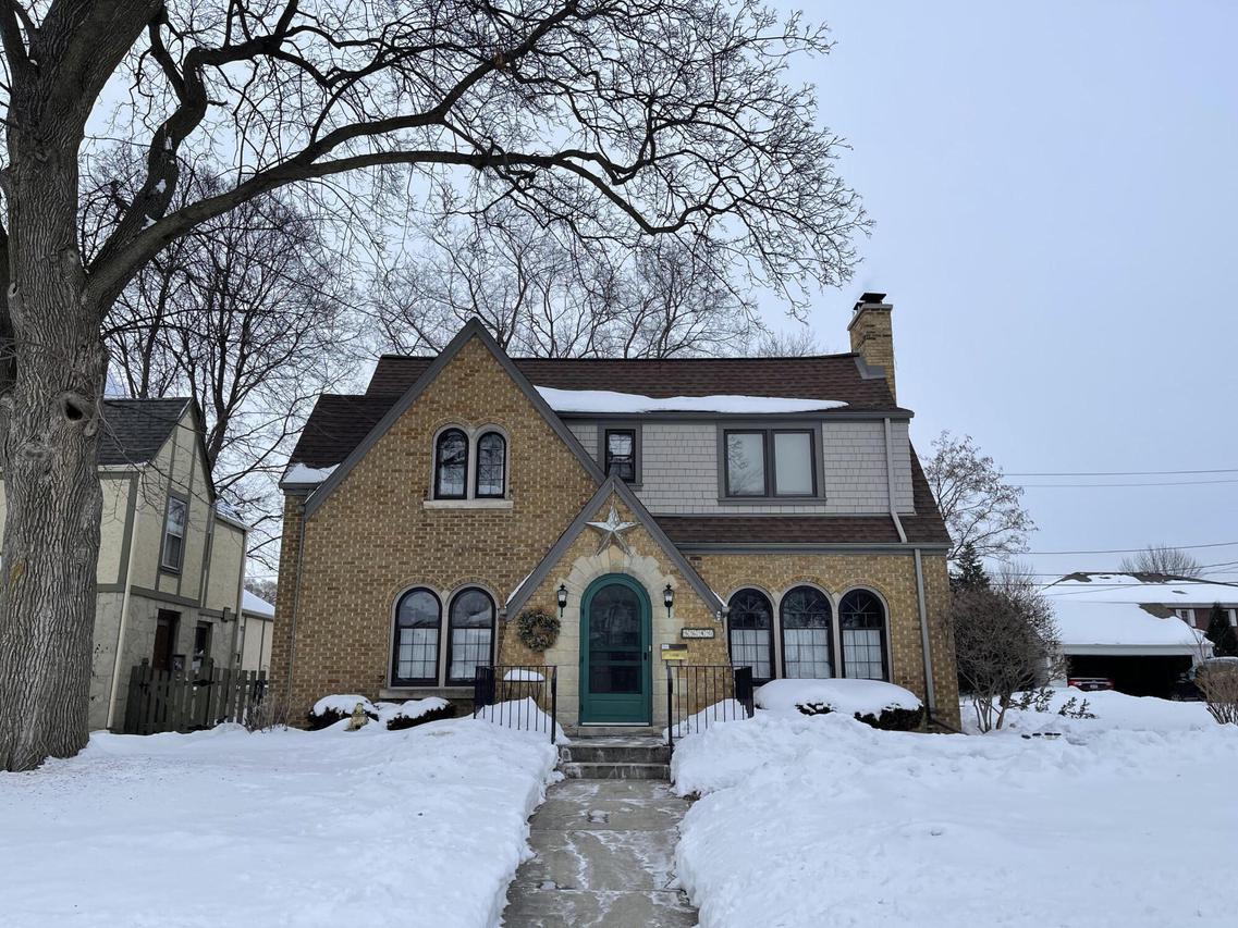 8640 Jackson Park Blvd., Wauwatosa, WI 53226