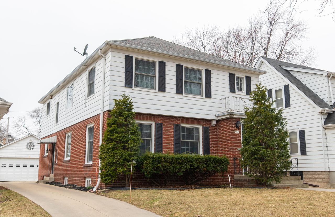 2467 N 65th St #2469, Wauwatosa, WI 53213