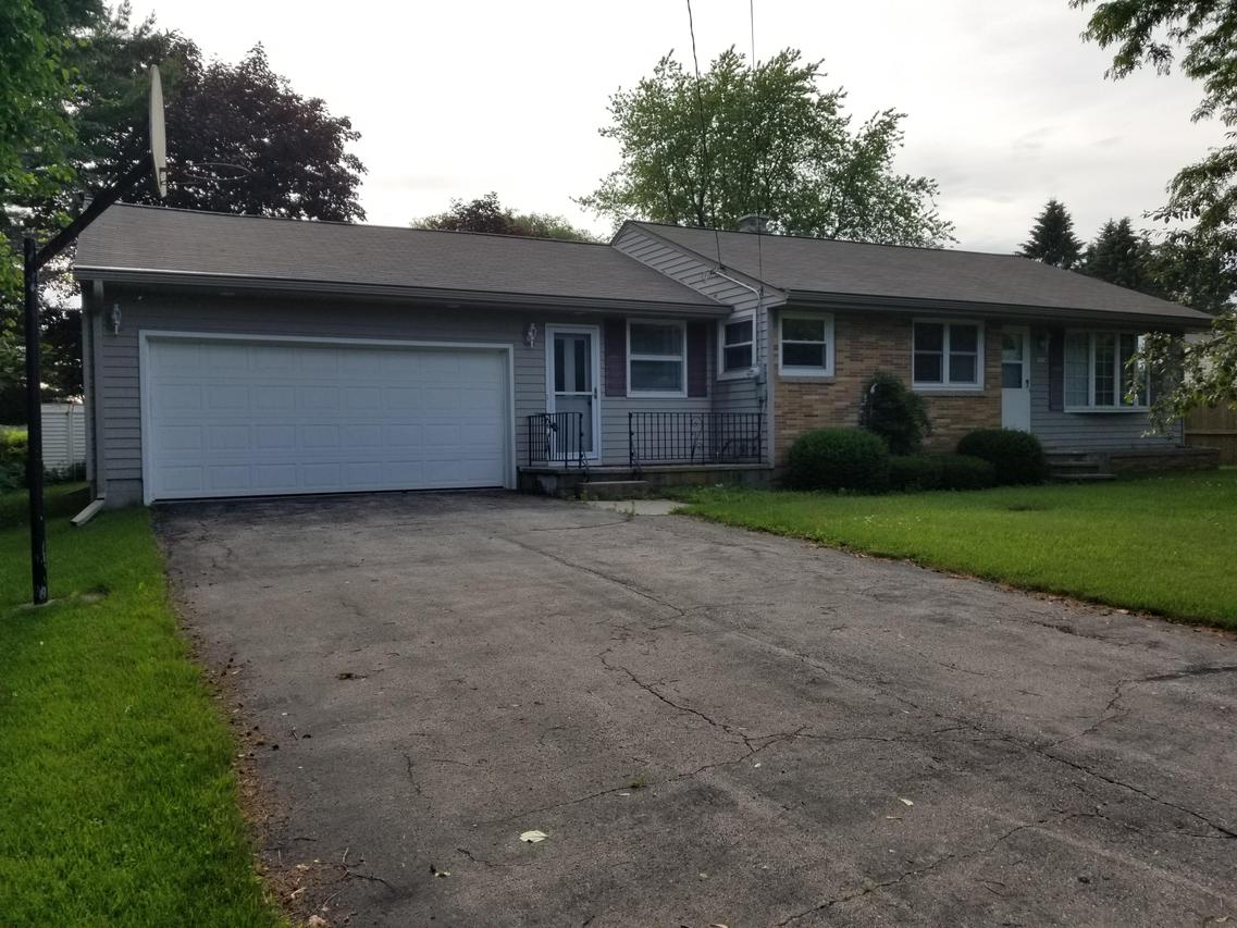 3924 S 21st St., Manitowoc, WI 54220