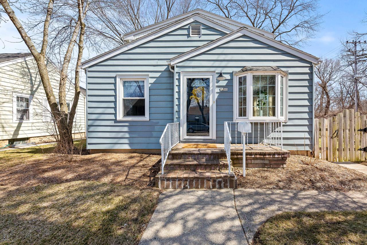 3340 S Lenox St., Milwaukee, WI 53207