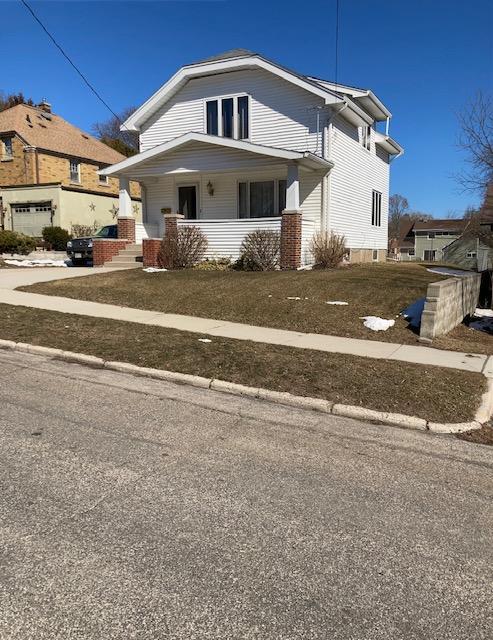 1623 S 12th St., Manitowoc, WI 54220
