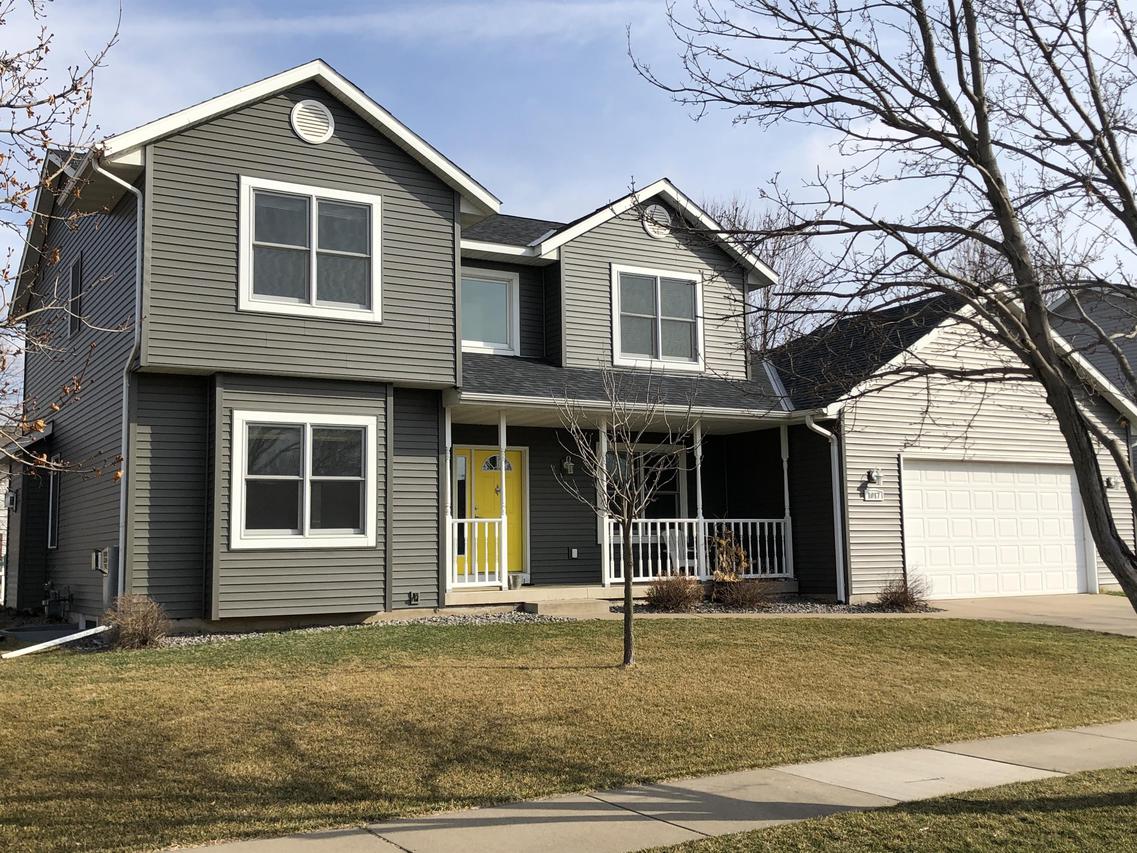 1017 Deerfield St, Holmen, WI 54636