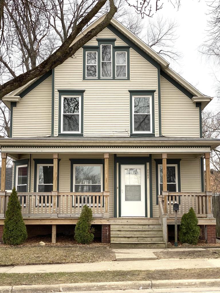 2003 Carmel Ave, Racine, WI 53405