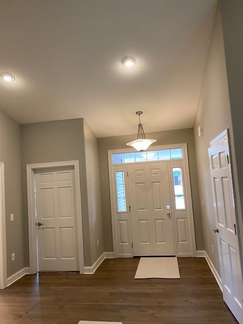N47 W22324 Woodleaf Way, Pewaukee, WI 53072