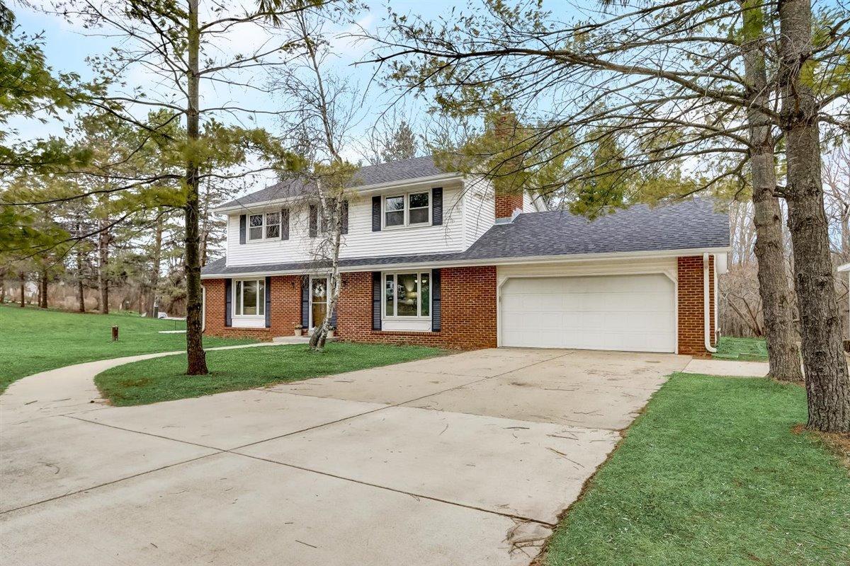 W273S8575 Hillview Dr., Vernon, WI 53149