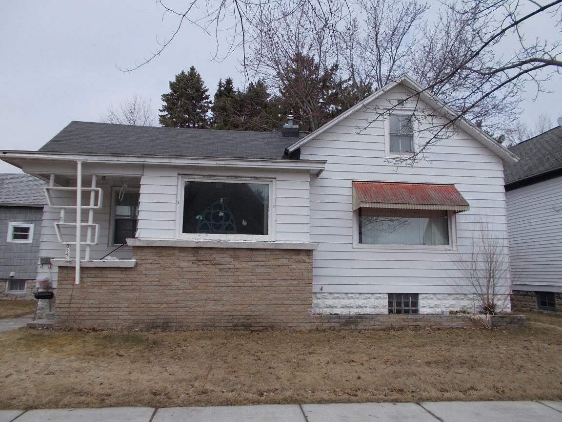932 Elizabeth Ave., Marinette, WI 54143