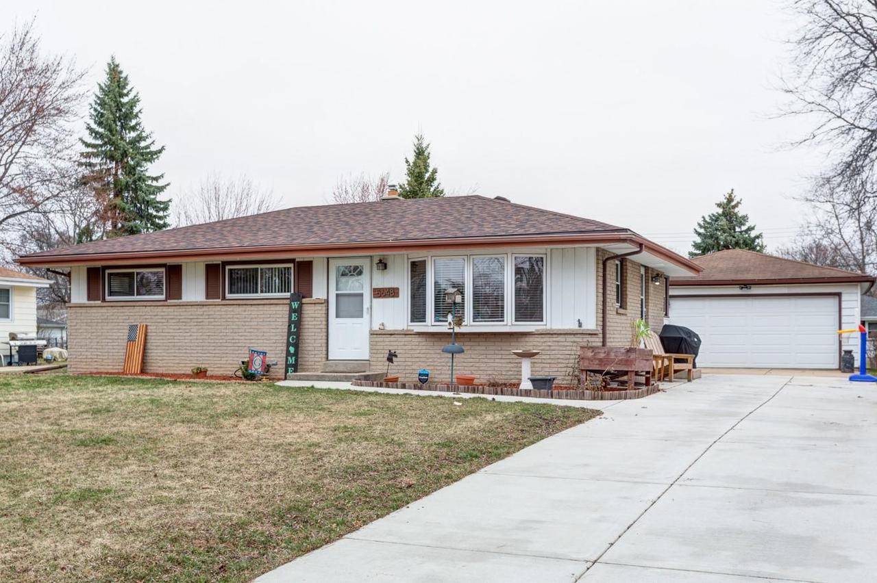 5648 S Honey Creek Dr., Milwaukee, WI 53221