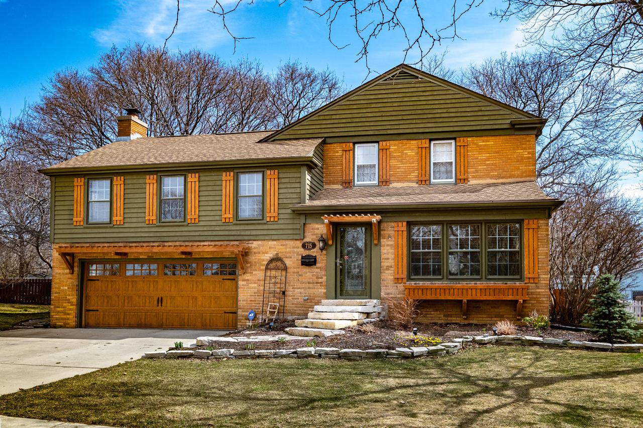 715 Russet St, Racine, WI 53405