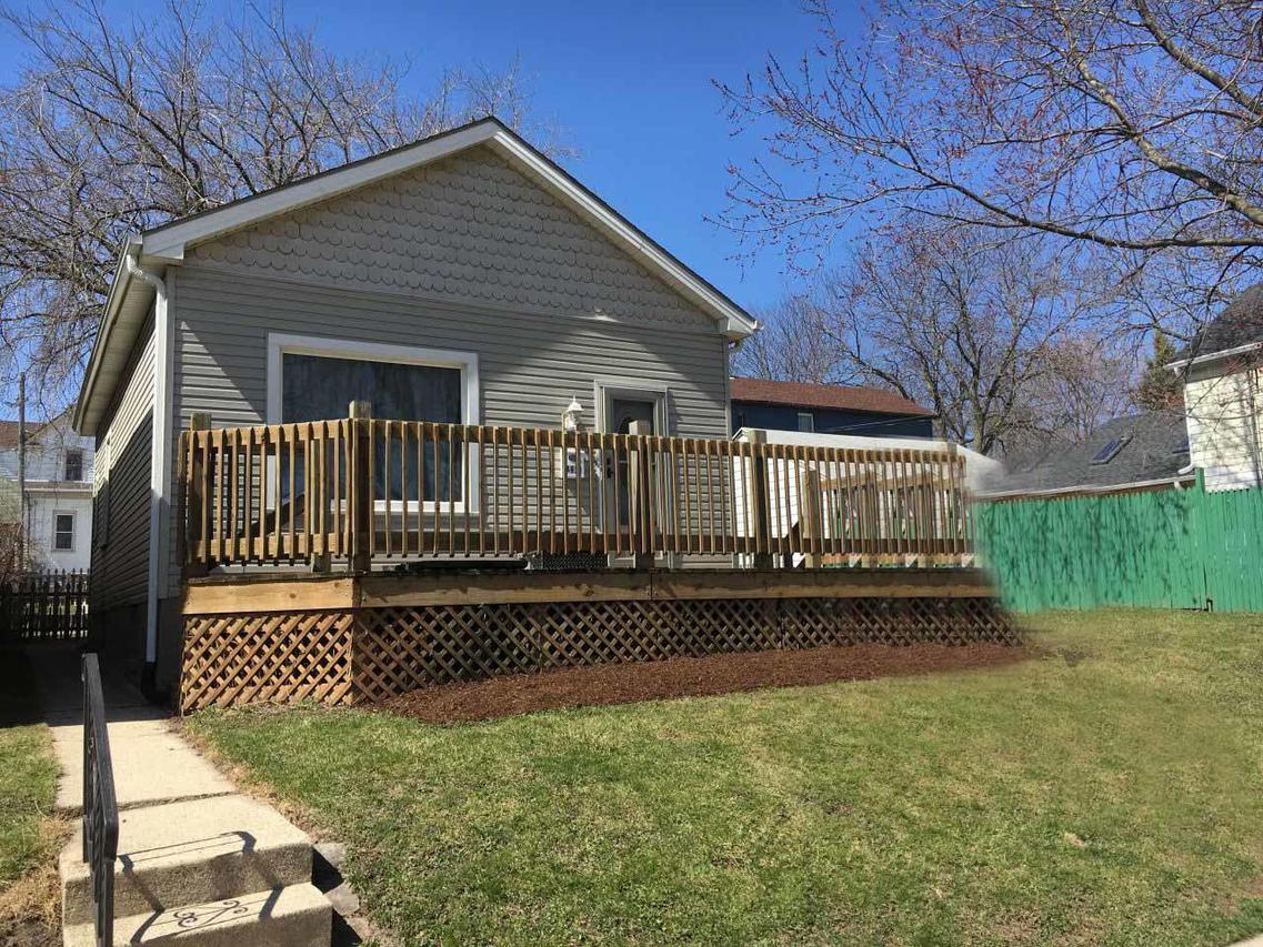 2361 S Lenox, Milwaukee, WI 53207