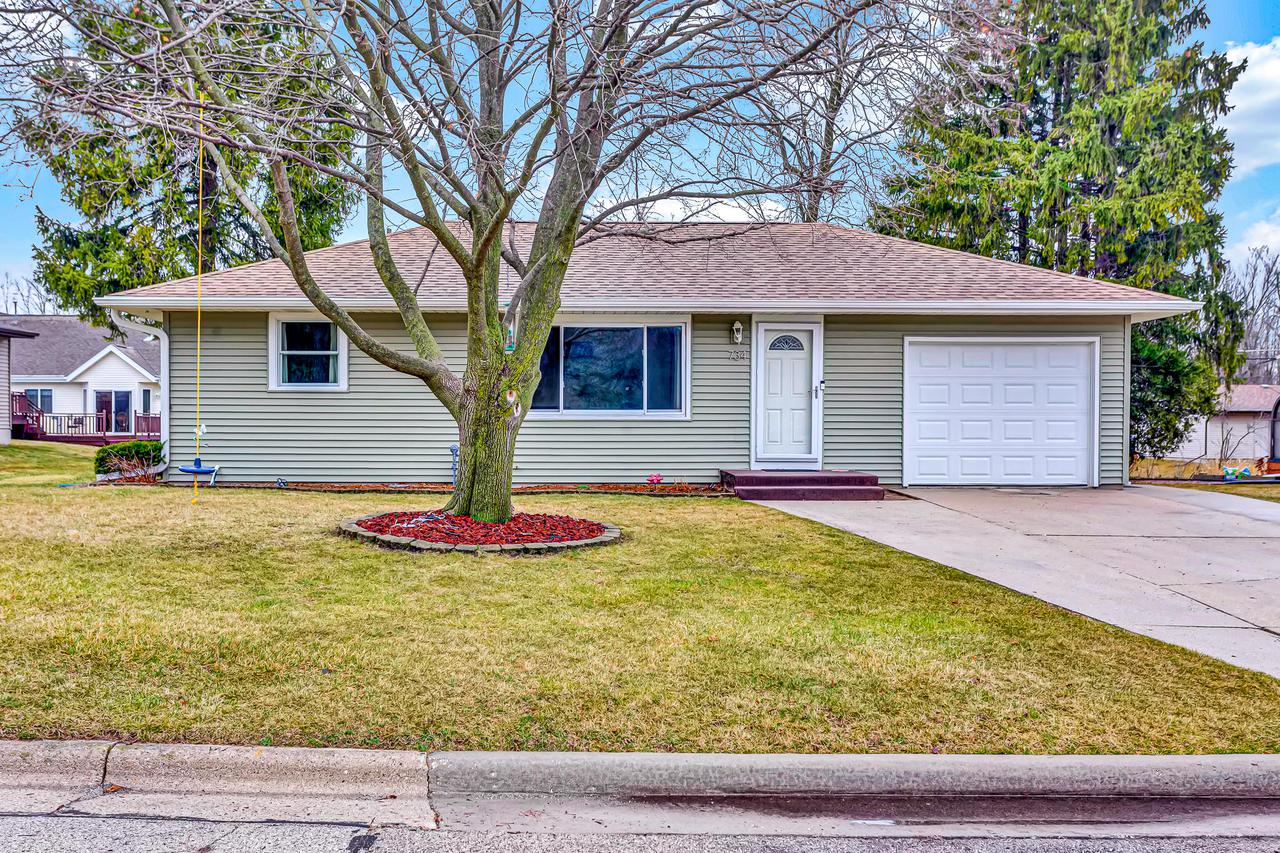 734 Chaplin Ct., Plymouth, WI 53073