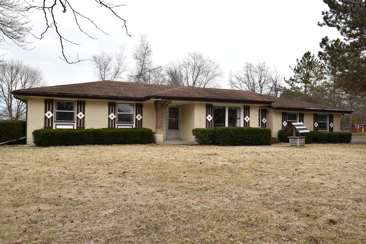 W256 S4920 Oakdale Dr., Waukesha, WI 53189